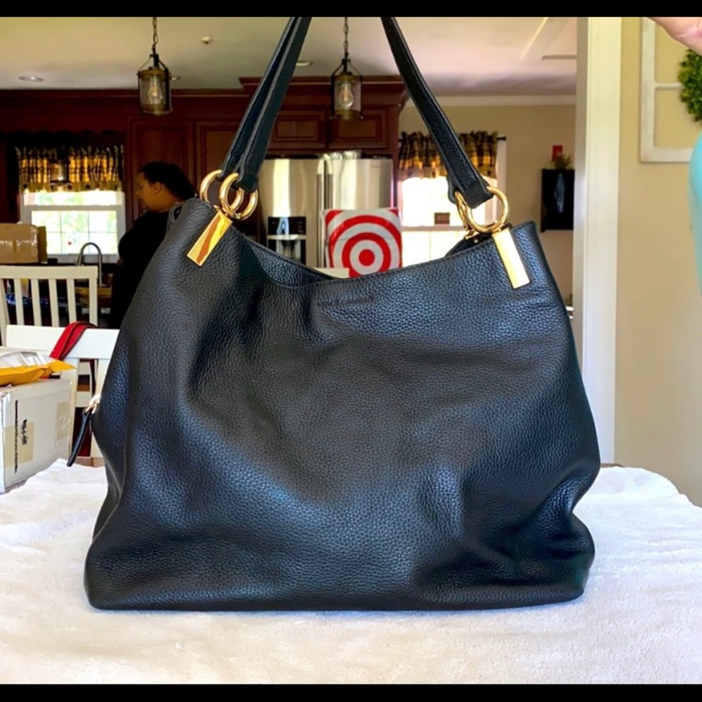 Vince Camuto  Rhys Tote Black leather pebble bag.